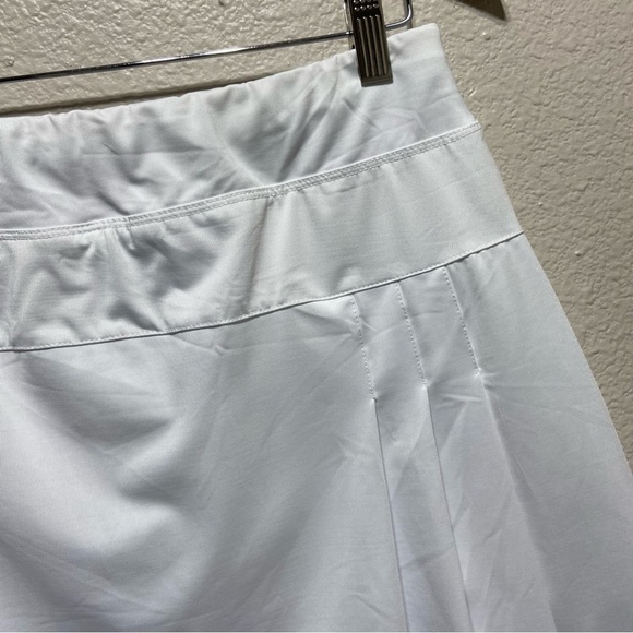 XIDIDA White Mini Skort Skirt Size Medium Pleated Athletic Tennis Golf - Picture 5 of 9